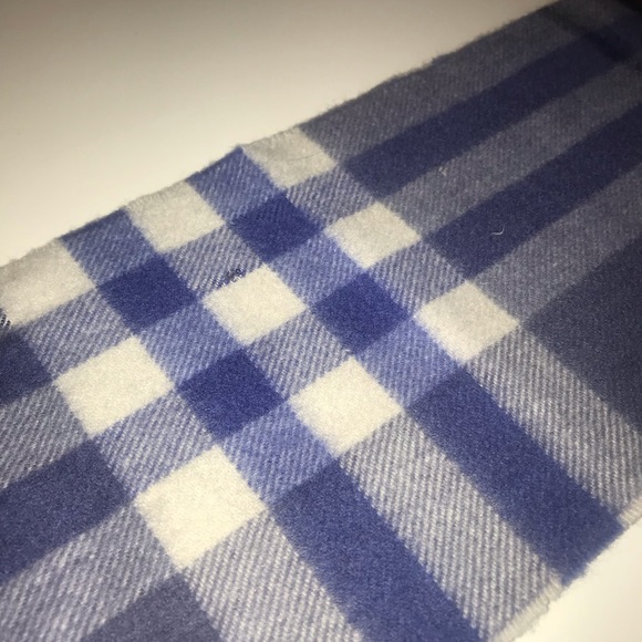 Blue Cashmere Burberry Scarf - Picture 5 of 5